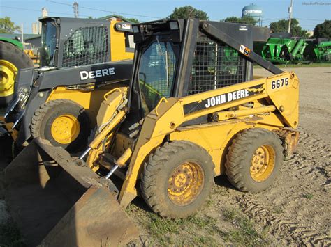 John Deere 6675 Skid Steer Loader 